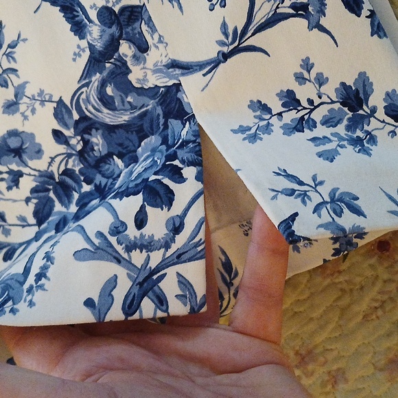 Blue and white Toile cropped pants - Picture 10 of 10